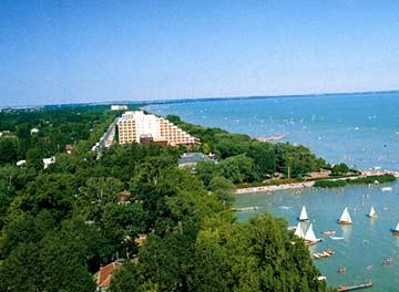 Aranypart Szallo-Koezoessegi Szallashely Siófok Exterior foto